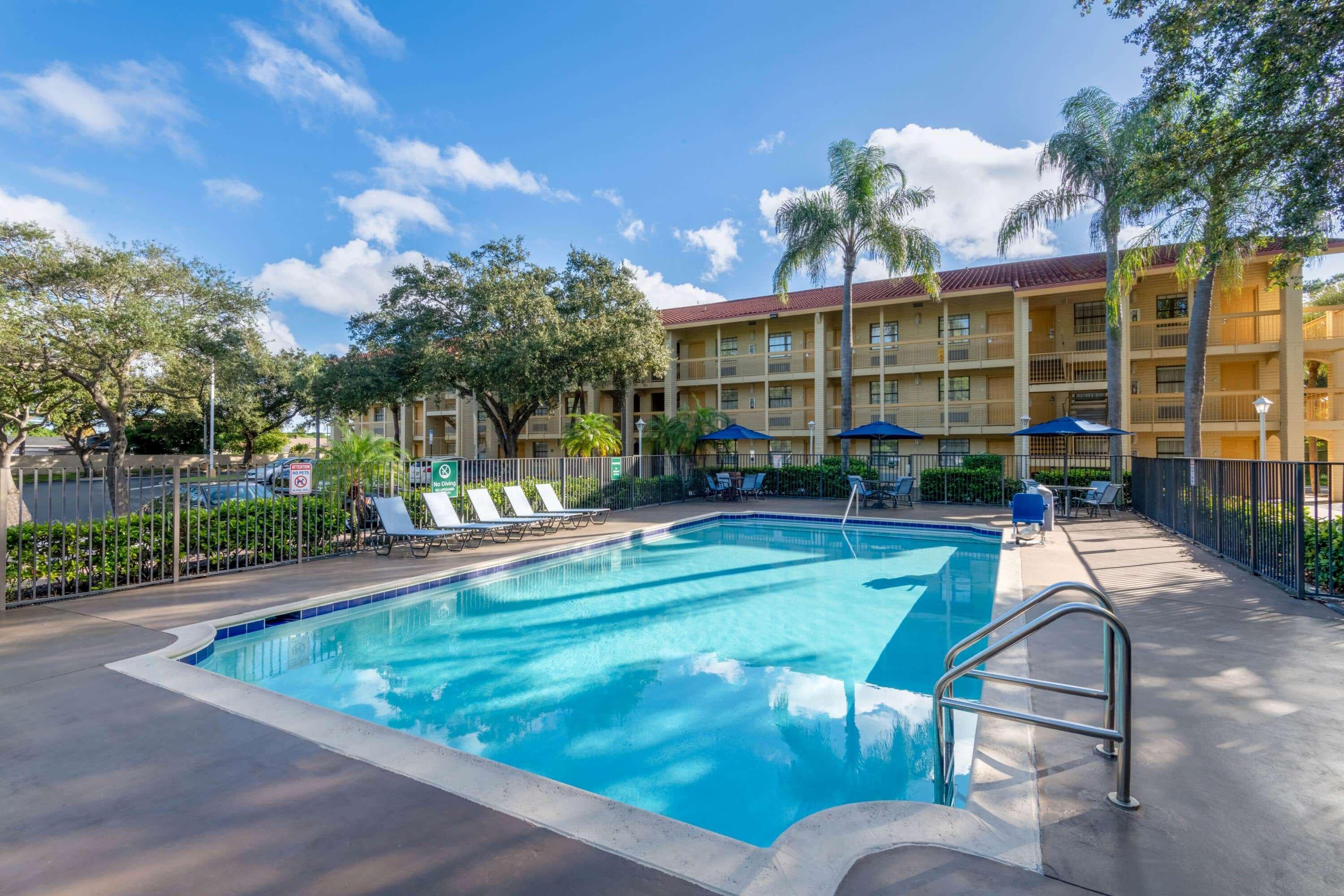 La Quinta East Deerfield Beach - Boca Raton Exterior photo
