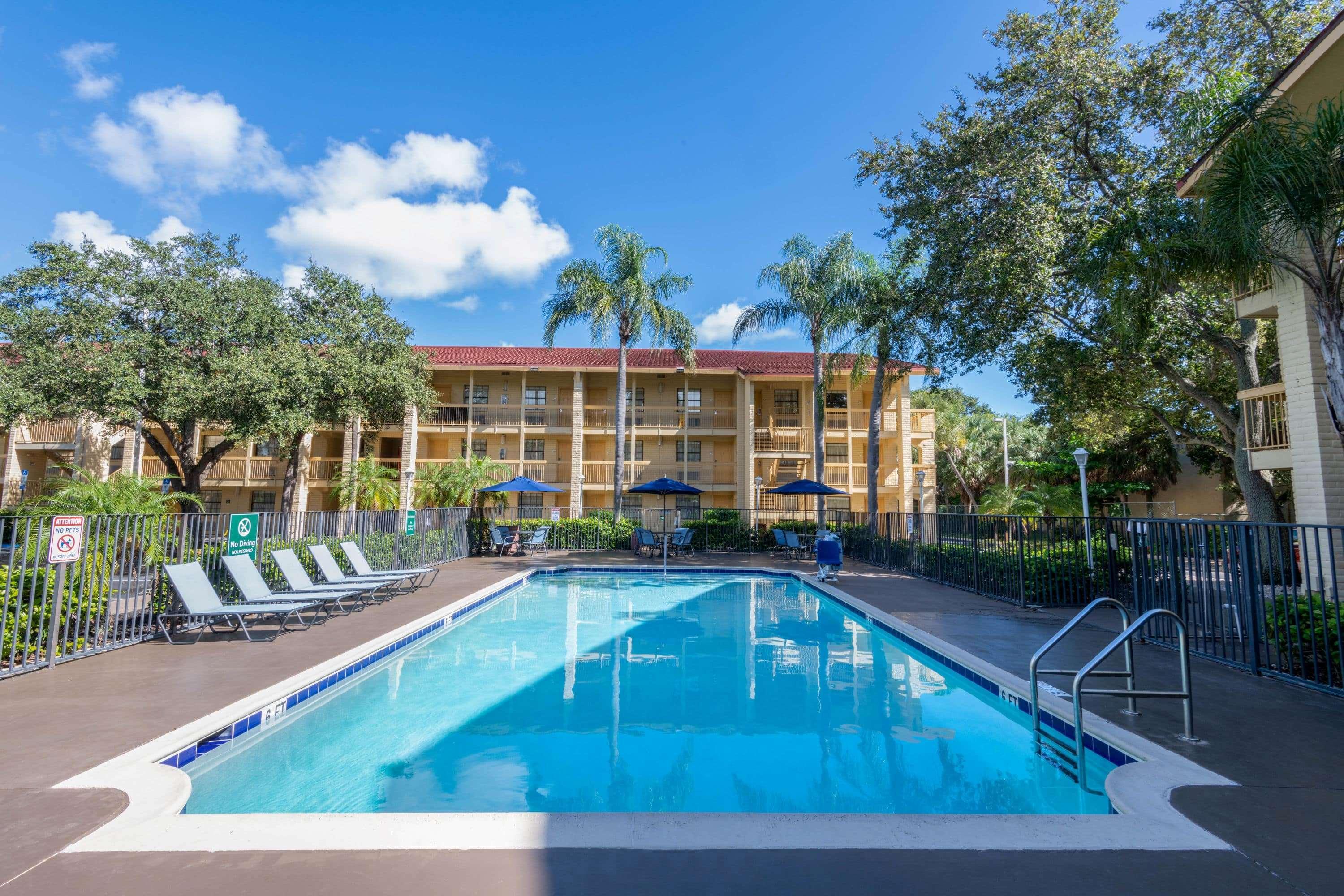 La Quinta East Deerfield Beach - Boca Raton Exterior photo